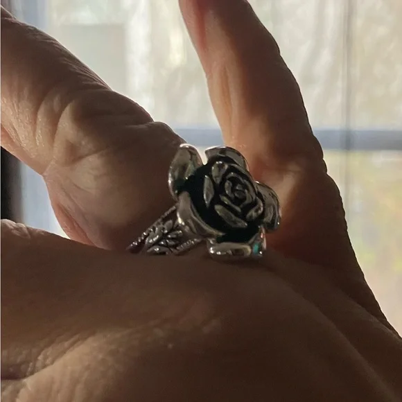 Silver Rose Ring - Picture 4 of 4